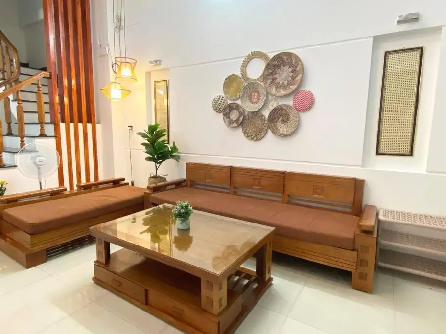 Cheerful 4 BR home near My Khe Beach& local market