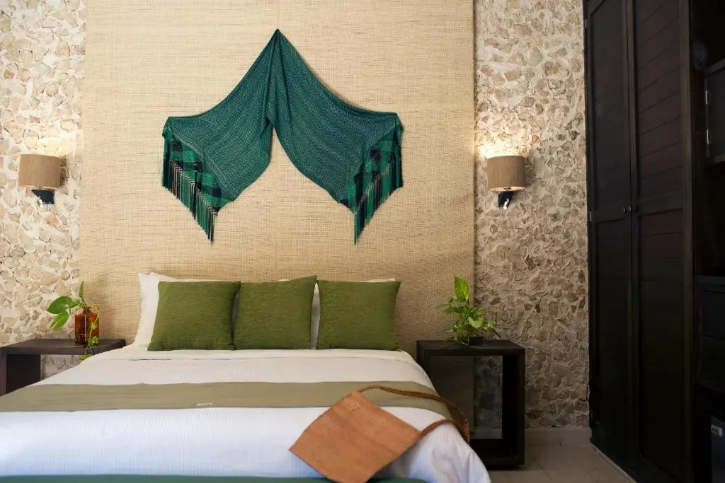 Deluxe Double room (full double bed)