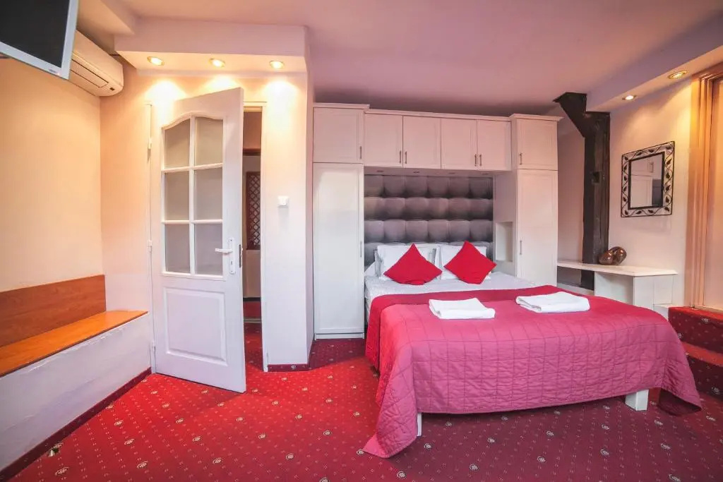 Comfort room