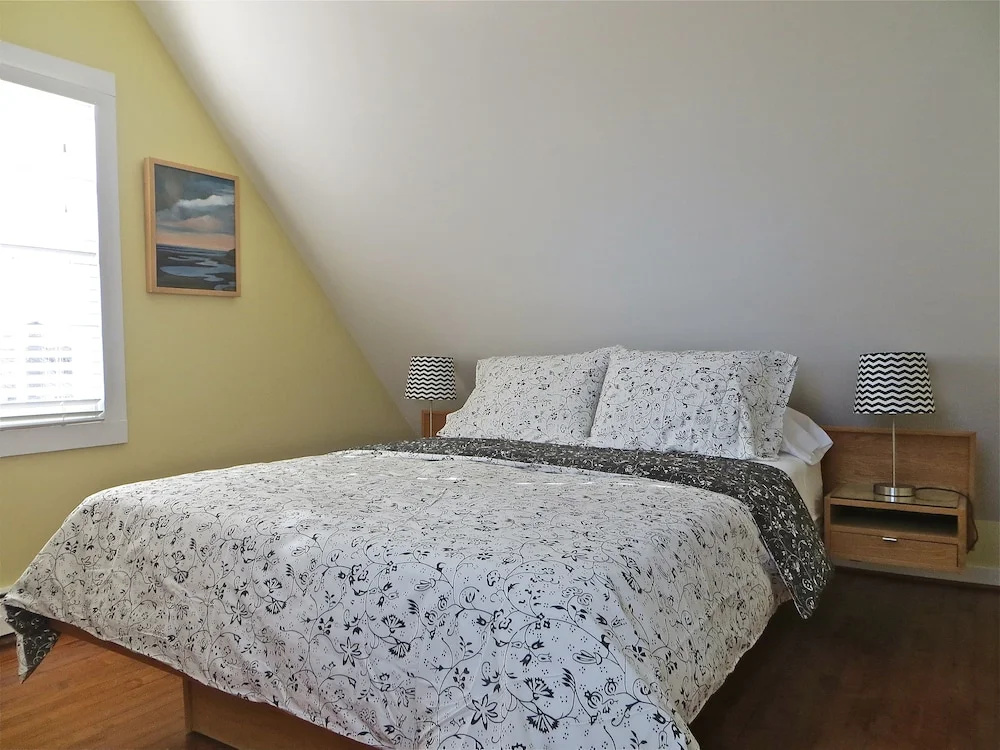 Standard Double Penthouse room with balcony (full double bed)
