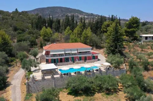 Lilly Villa
