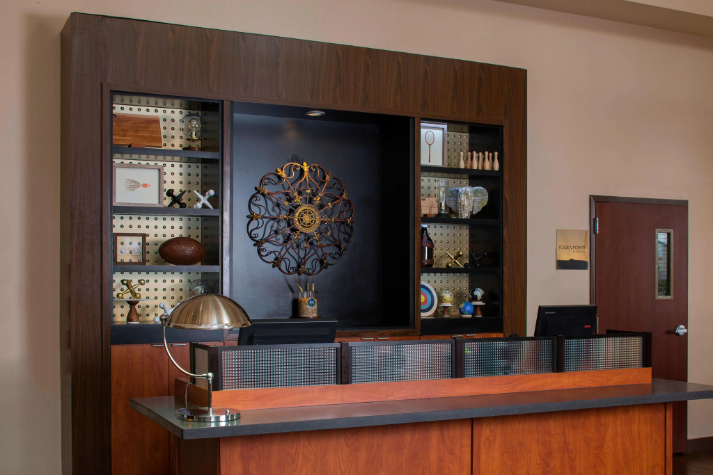 Lobby & Reception