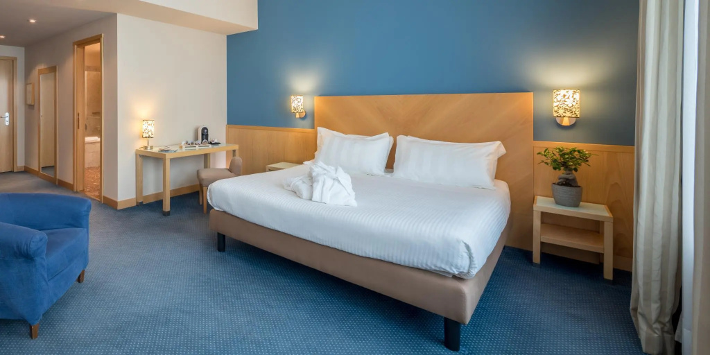 Superior Double room (full double bed)