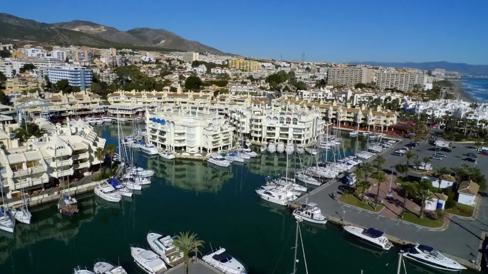 Apartment in Benalmadena, Malaga 100013