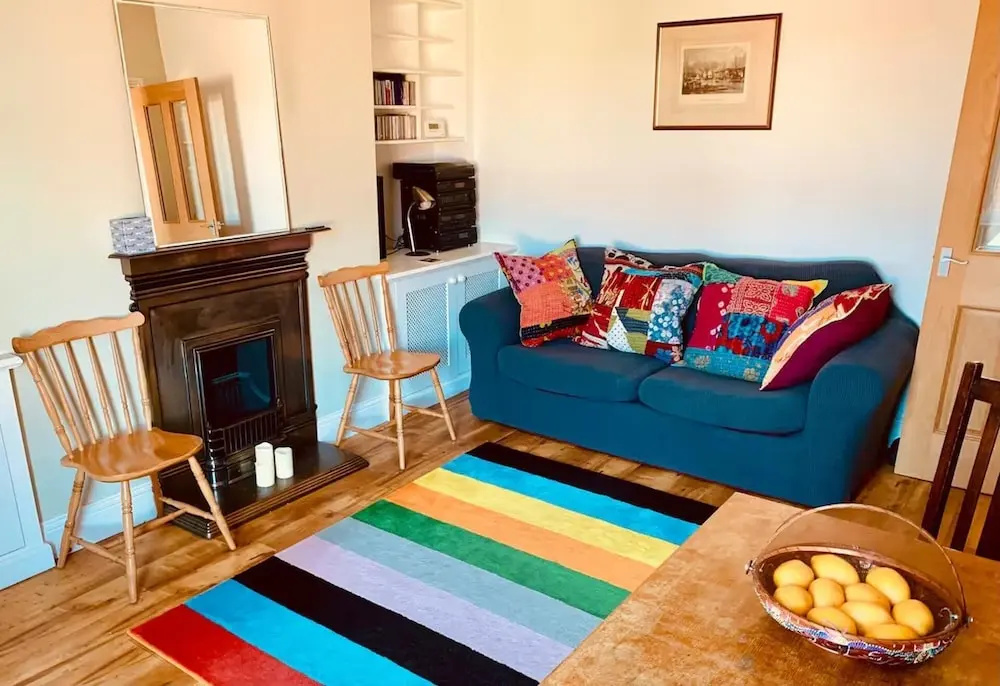 Bright 2-bed Apartment With Office in Newcastle
