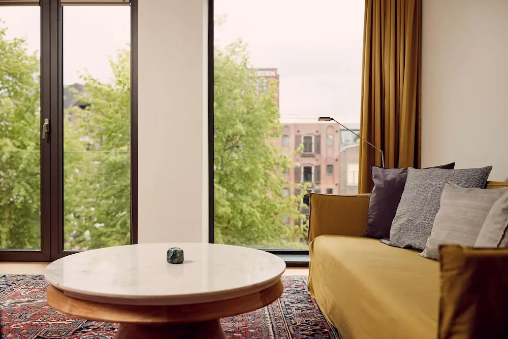 Executive Suite with canal view