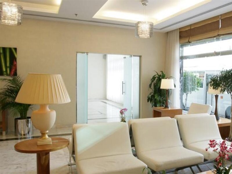 Lobby & Reception