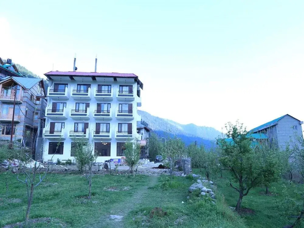 Aash Manali Retreat Spa & Resort