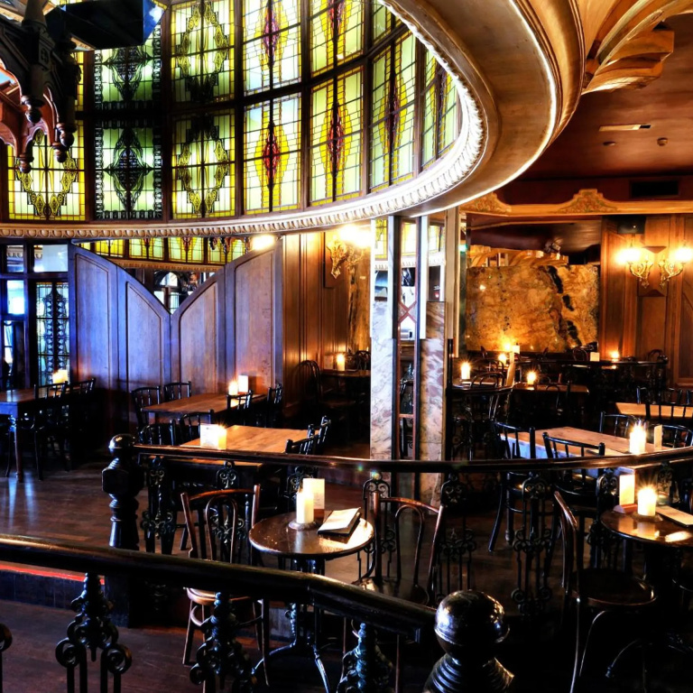 Queen Hotel - Général