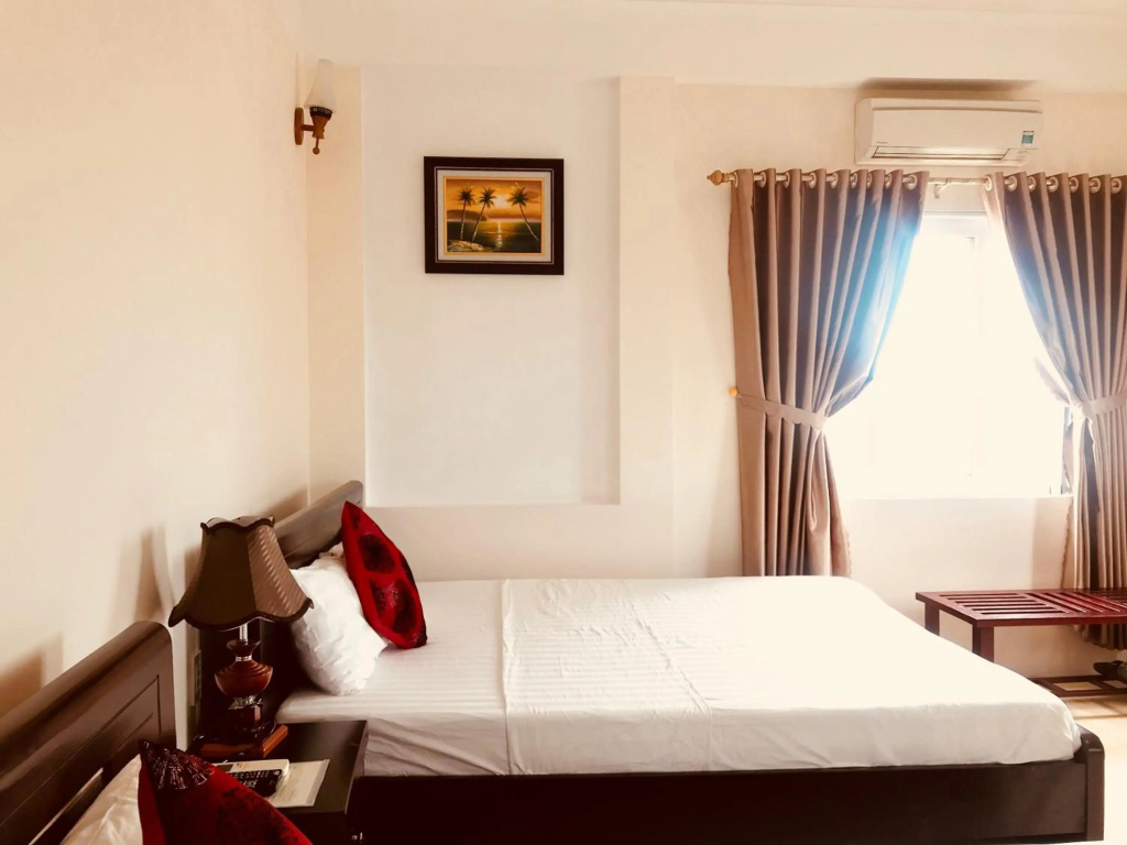 Nam Long Plus Hotel — 2