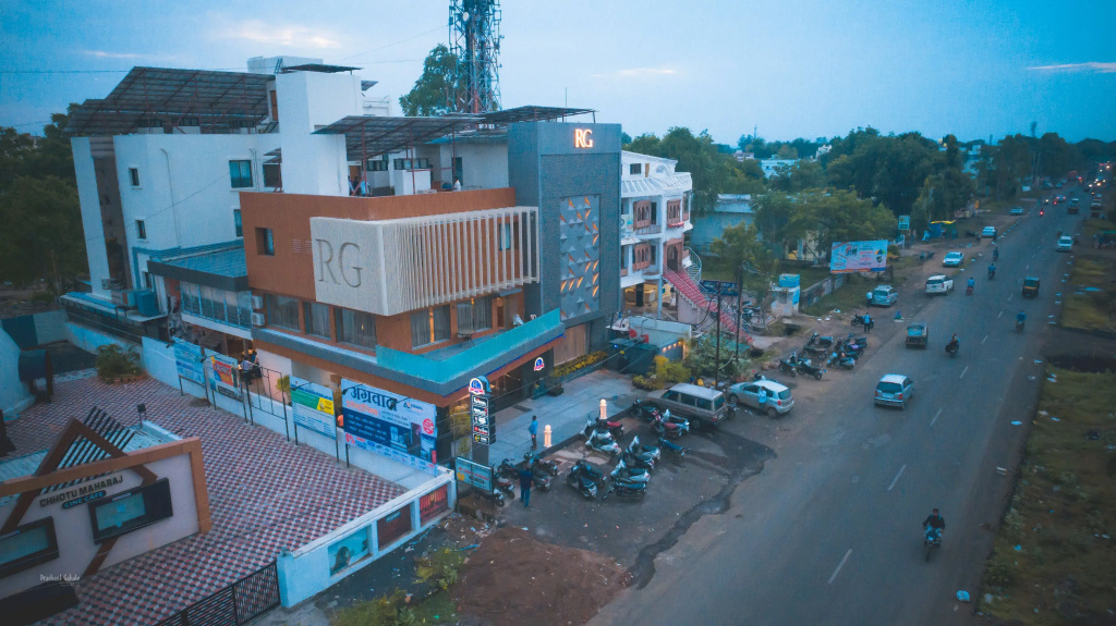RG Exclusive Stay & Fine Dine, Akola