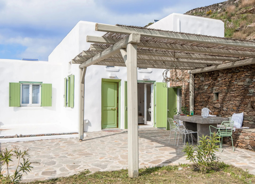 K for Kythnos Sun & Ocean House