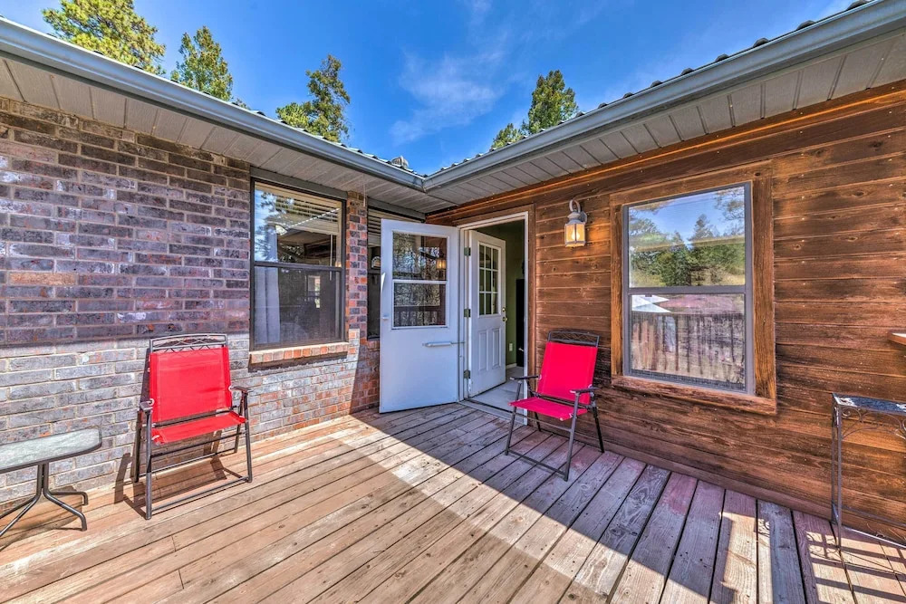 Cloudcroft Escape w/ Forest Views! - фото 7