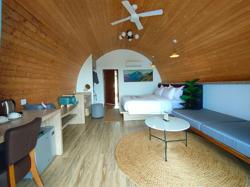 Double Junior Suite (full double bed)
