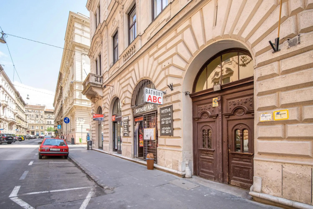 City Center Apartment
