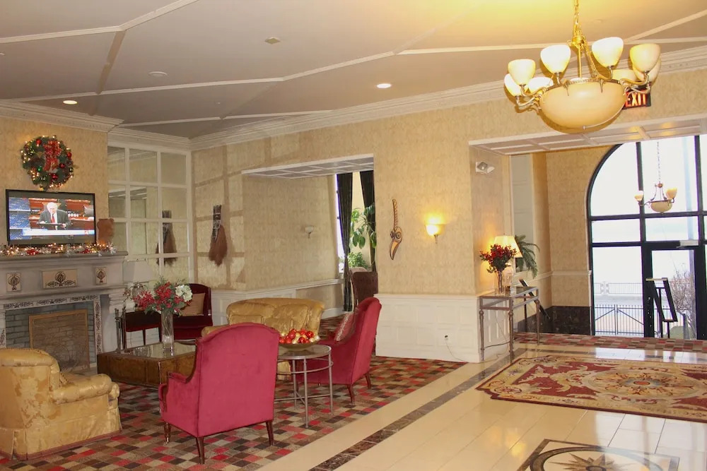 Roberts Riverwalk Hotel Detroit — фото 2