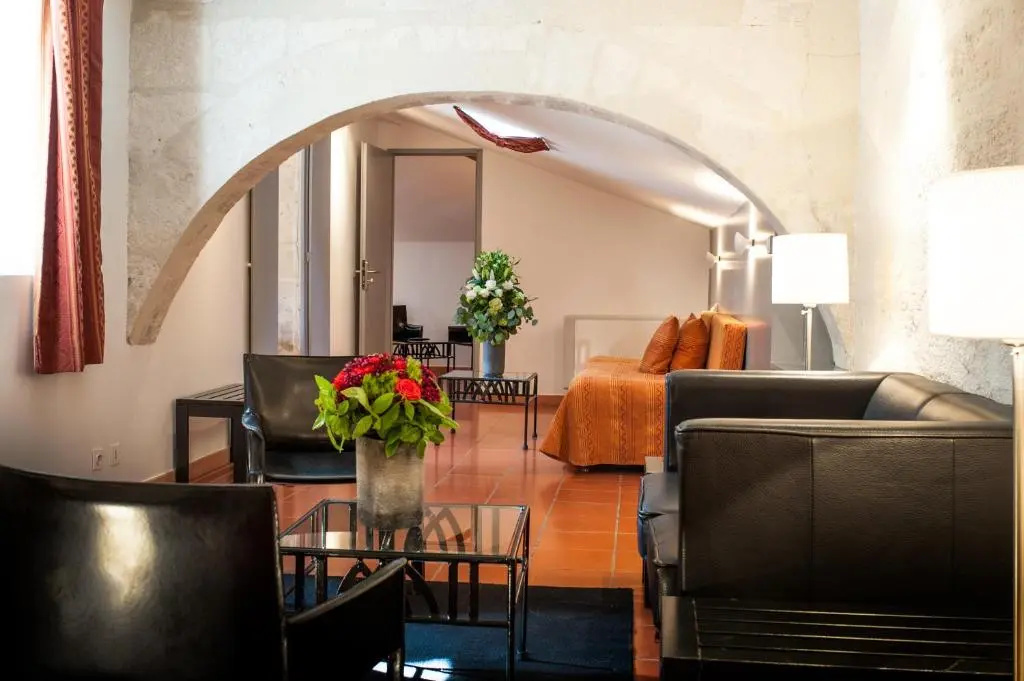 Voir la photo 2 — Hotel Cloitre St Louis