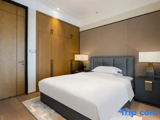1 Bedroom Suite with balcony