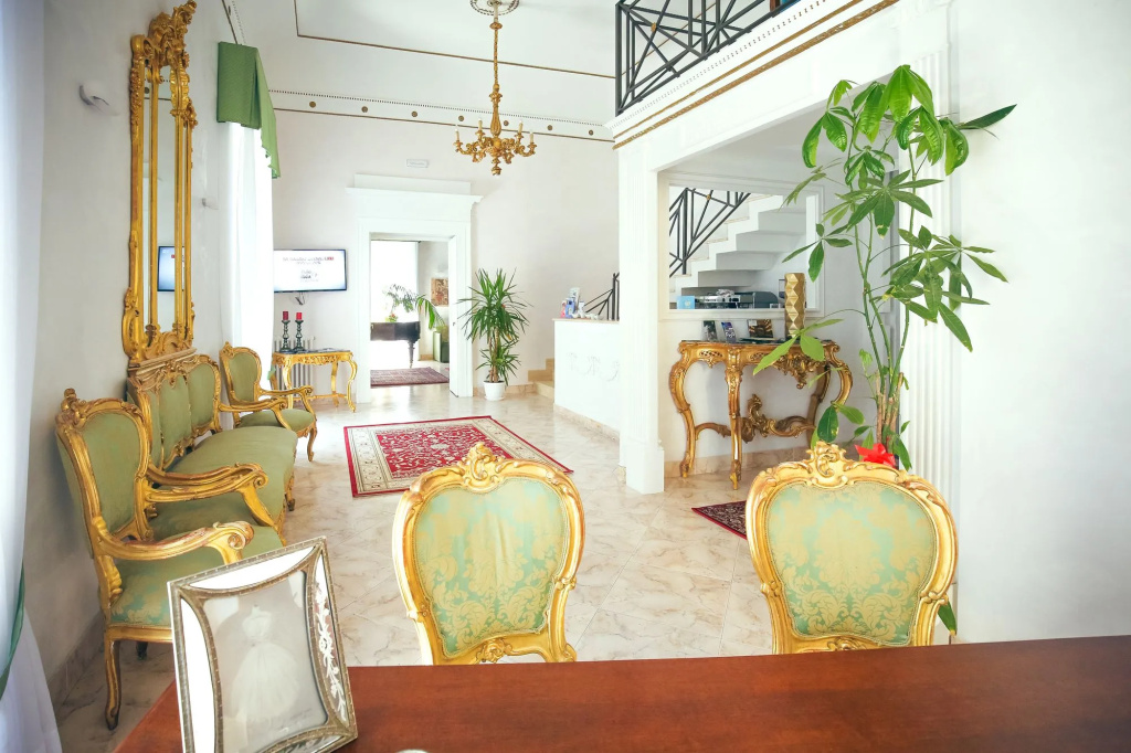 Hotel photo 12