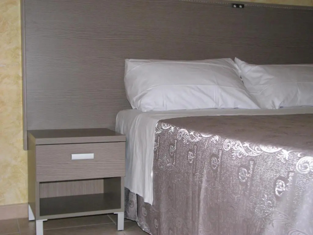 Standard Double room with balcony (full double bed)