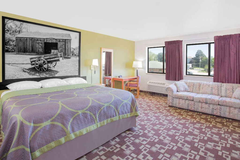 Double Suite (full double bed)
