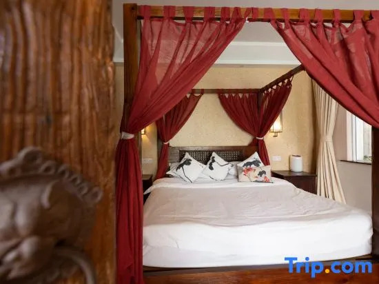 Double Suite full double bed