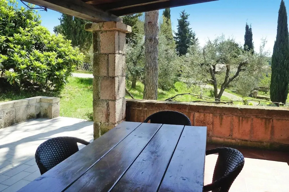Family Apartment in Guardistallo With Pool