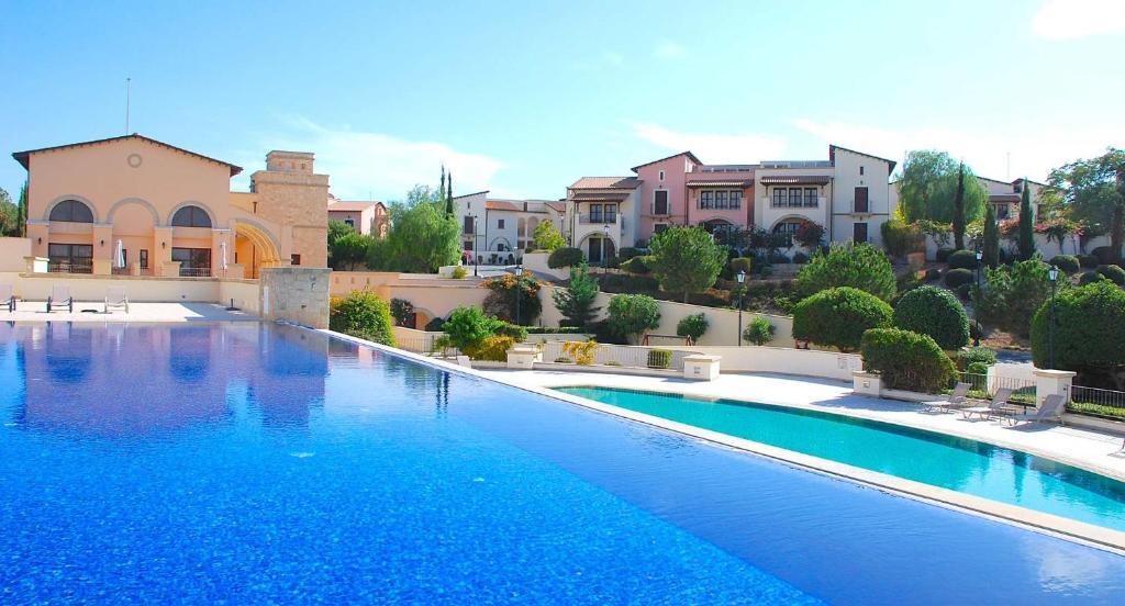 Апартаменты в 2 bedroom Apartment Artemis with two communal pools, Aphrodite Hills Resort