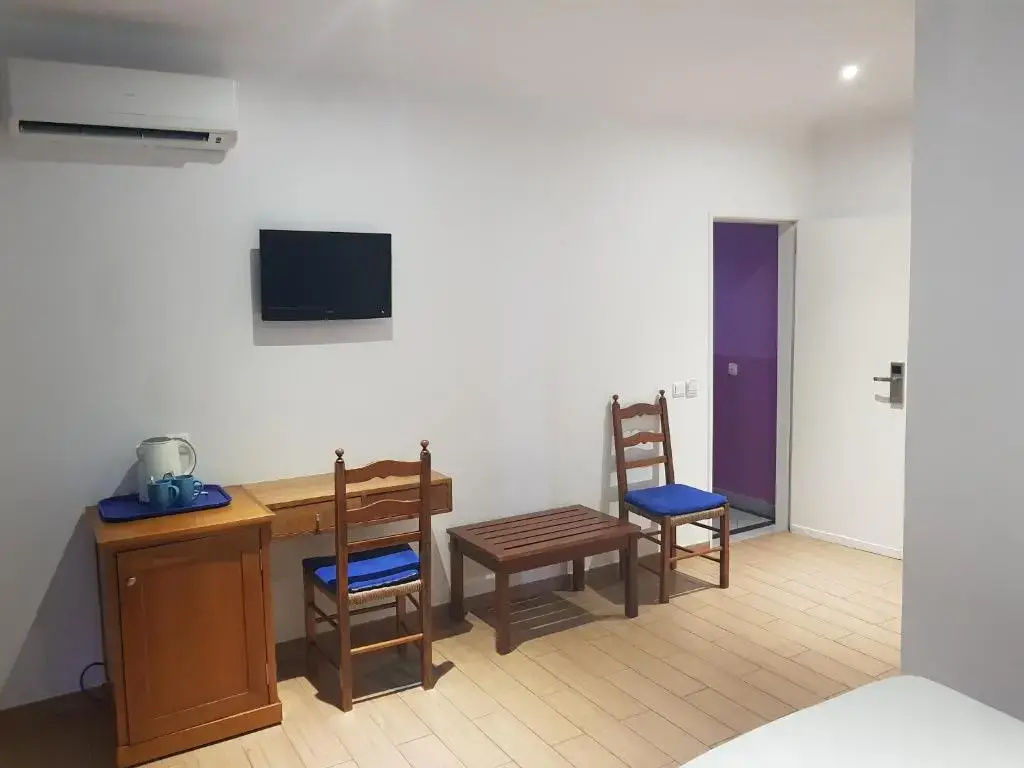 Standard Double room with balcony (twin beds)