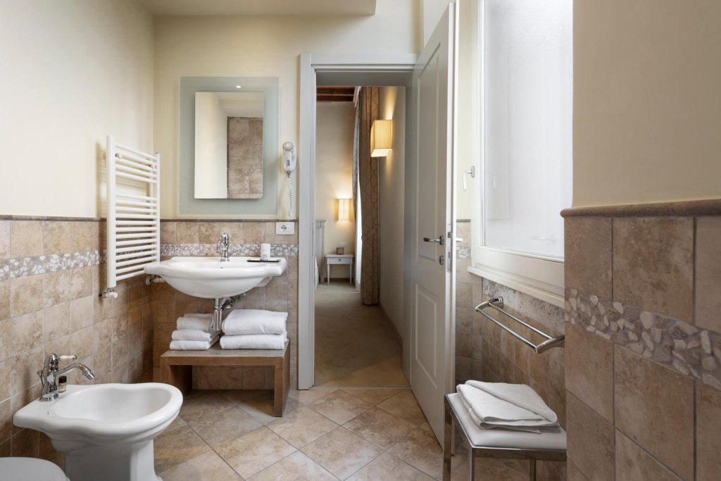 Hotel photo 43