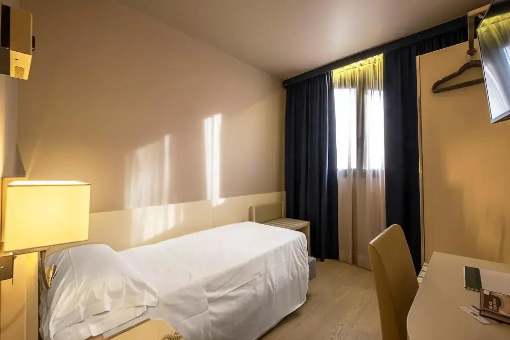 Hotel Touring - Chambres
