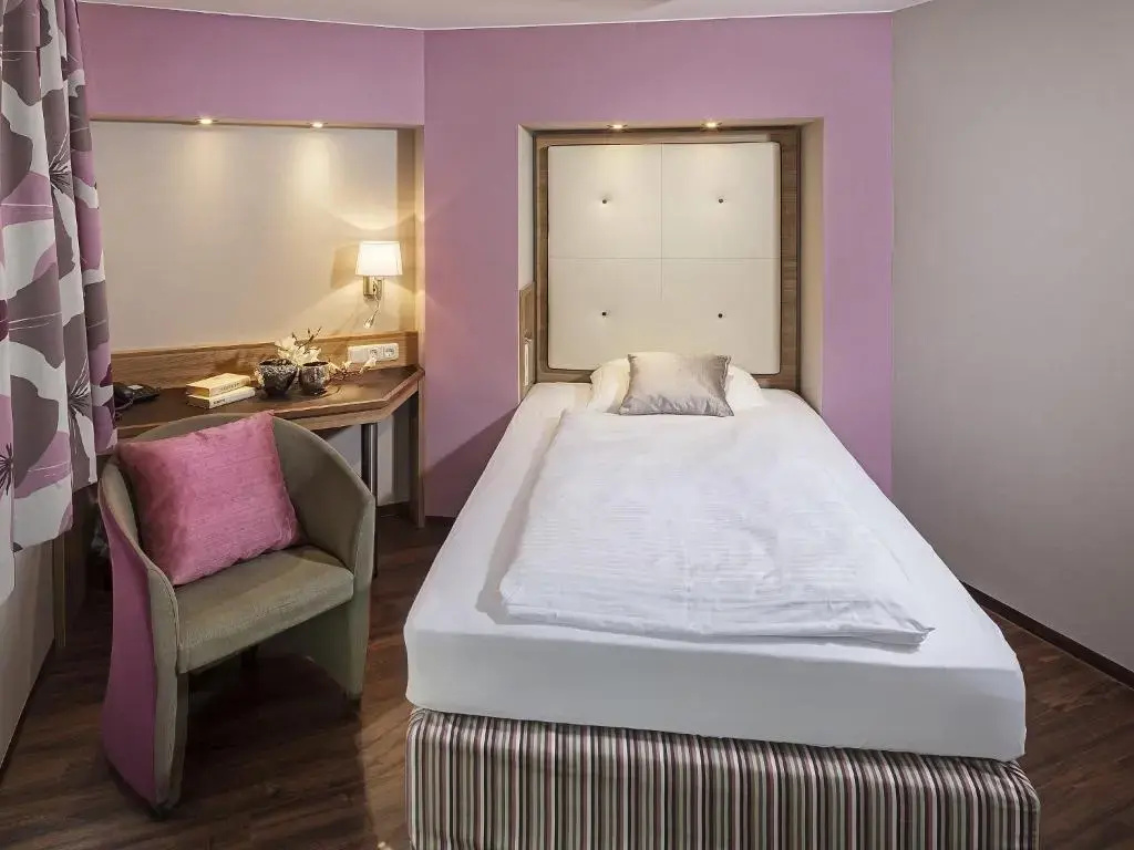 Hotel Am Turm Inh. Carlo Lombardini - Chambres