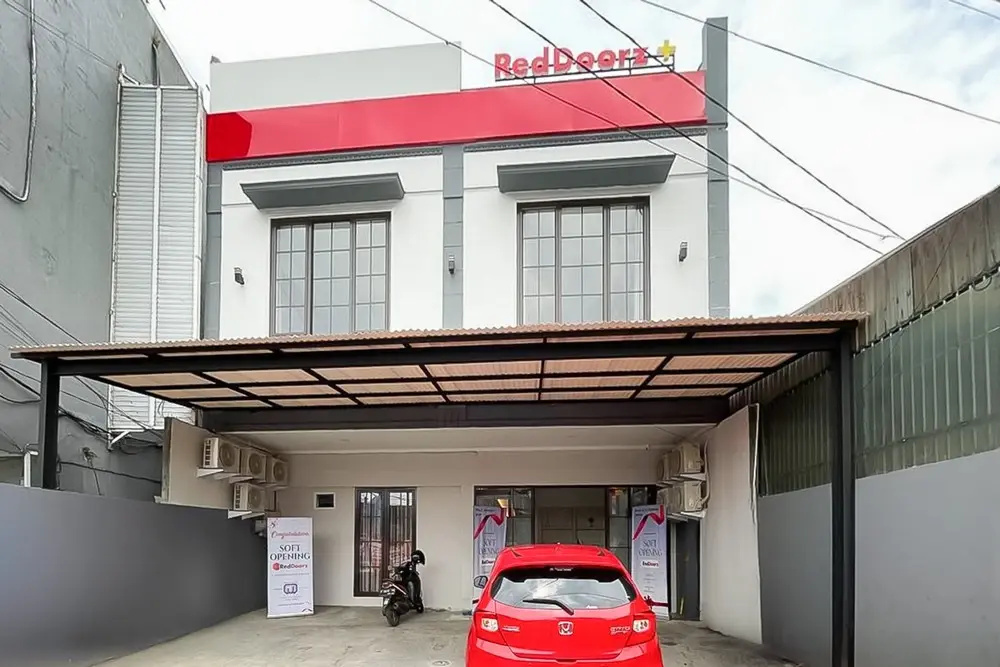 RedDoorz Plus Near Kebun Raya Bogor
