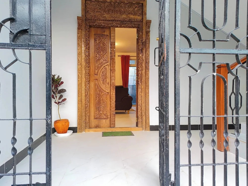 Tropical Beachfront Escape 2-bedroom Apartment in Uroa, Zanzibar