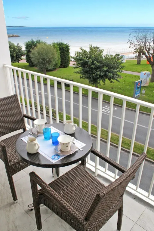 Superior Triple room with balcony and with sea view