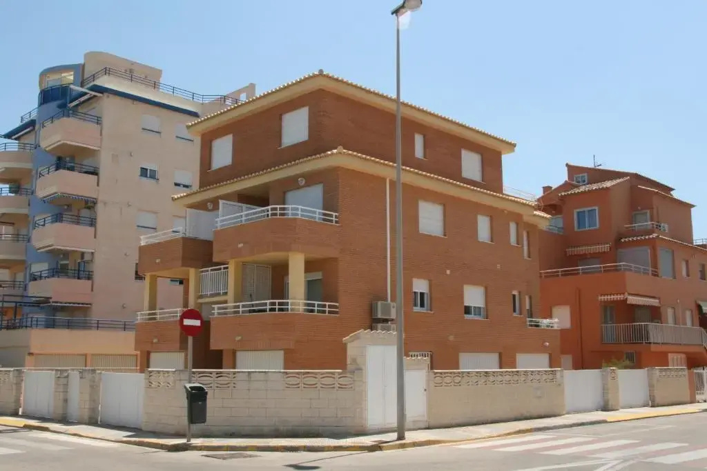 Oliva Holidays 3