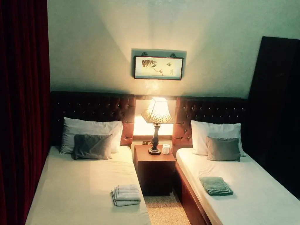 Comfort room