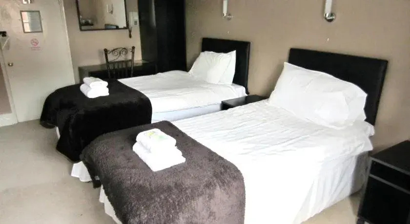 The Grail Court Hotel - Général