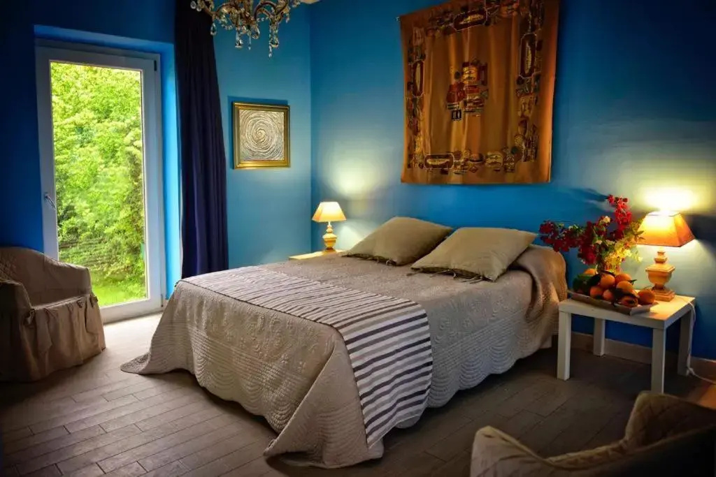 Deluxe Double room (full double bed)