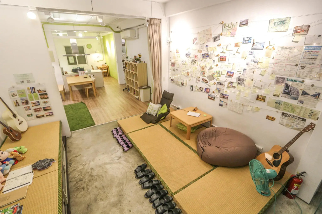 Economy room