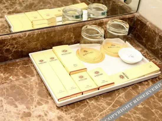 Food & Beverage