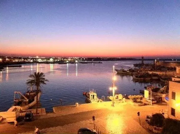 Beach & Waterfront