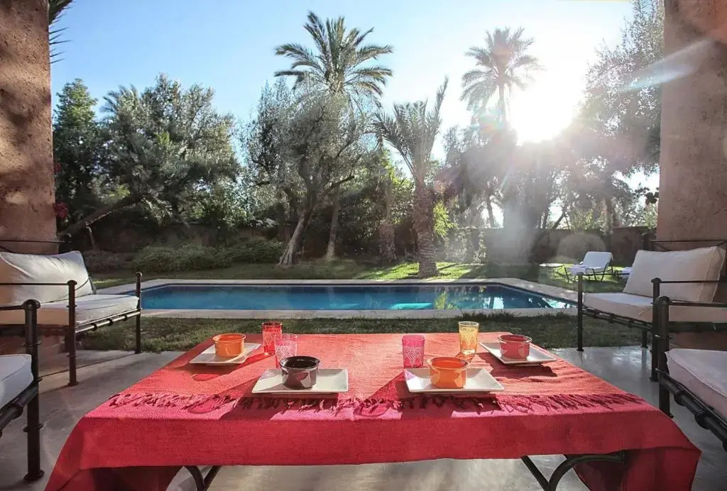 4 Bedrooms Family Villa with garden view