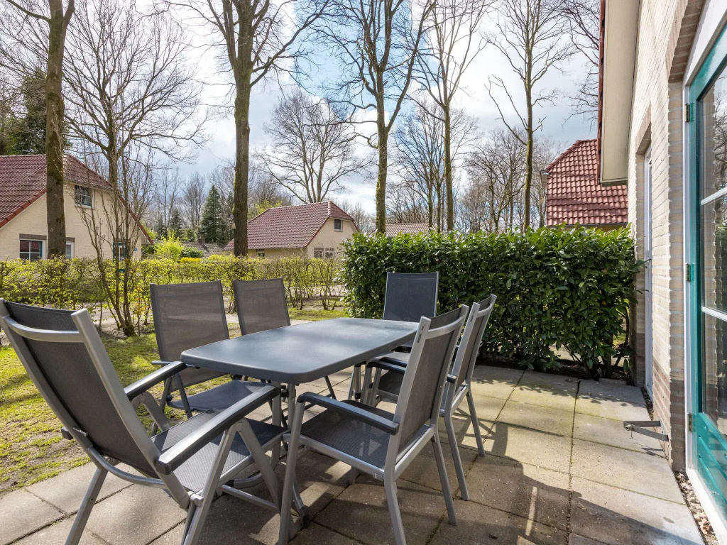 Comfortable holiday home in Hoge Hexel with Sauna