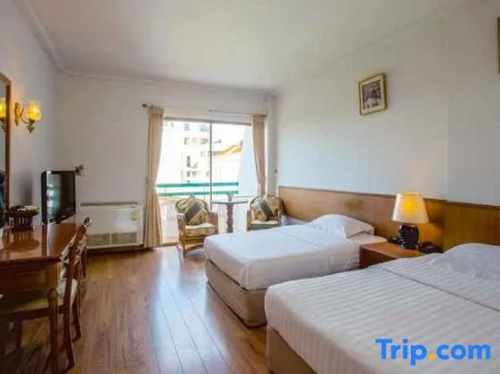 Двухместный номер Deluxe двуспальная кровать в Sirin Hotel Hua Hin