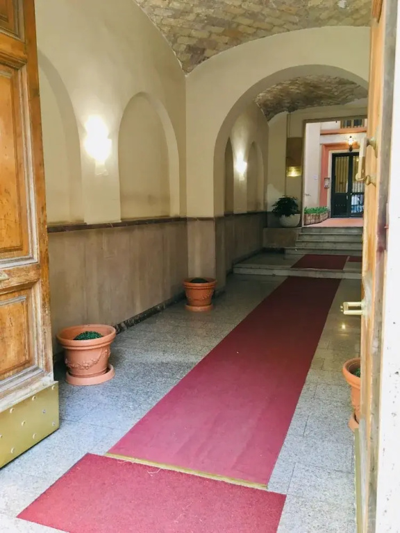 Vatican Glee Rooms