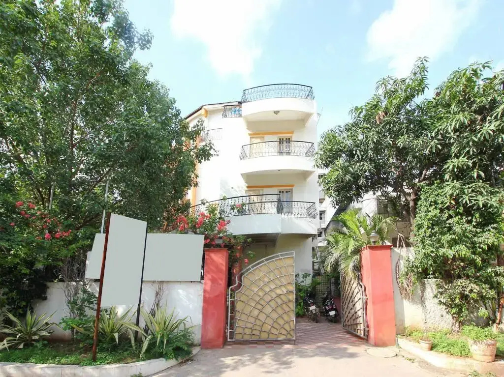 Hallmark Begumpet By OYO Rooms
