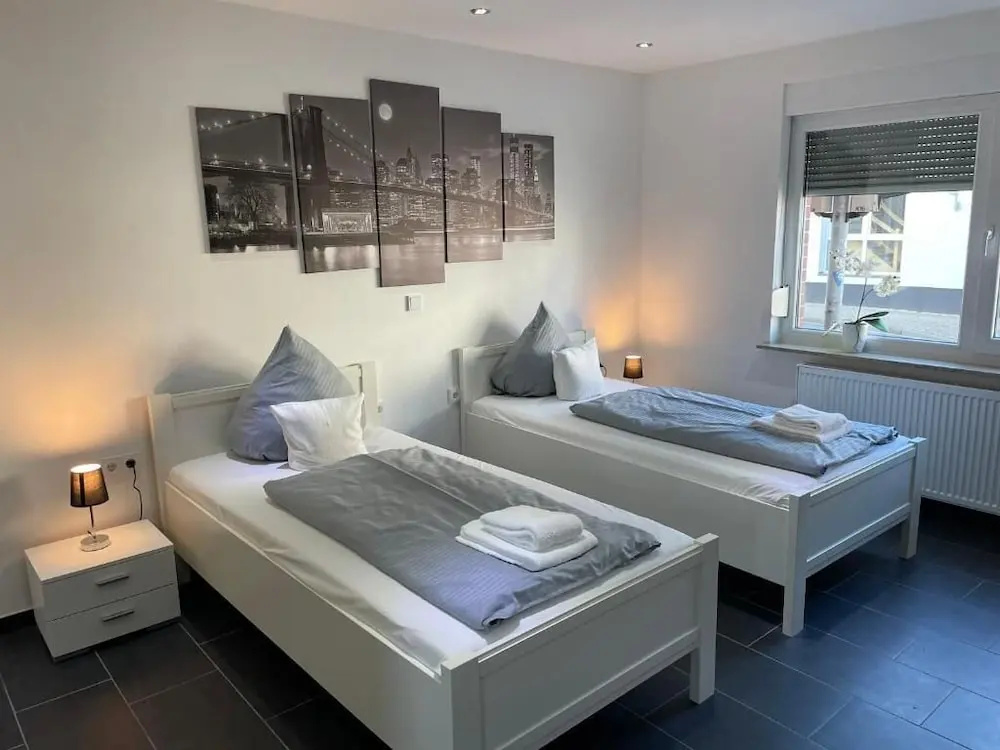 Apartment am Rosenplatz 24-hour check-in