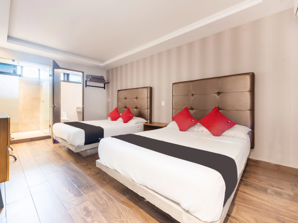 hotel 202 — 4