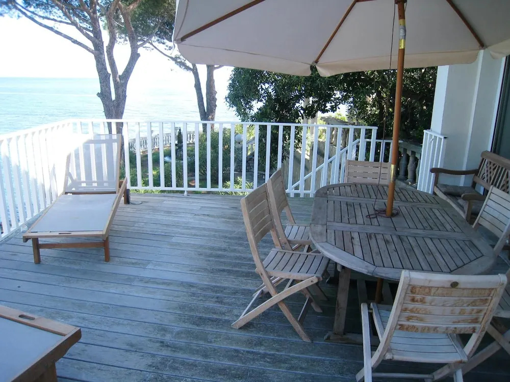 House With 4 Bedrooms in San-martino-di-lota, With Wonderful sea View, Terrace and Wifi - 1 m From the Beach